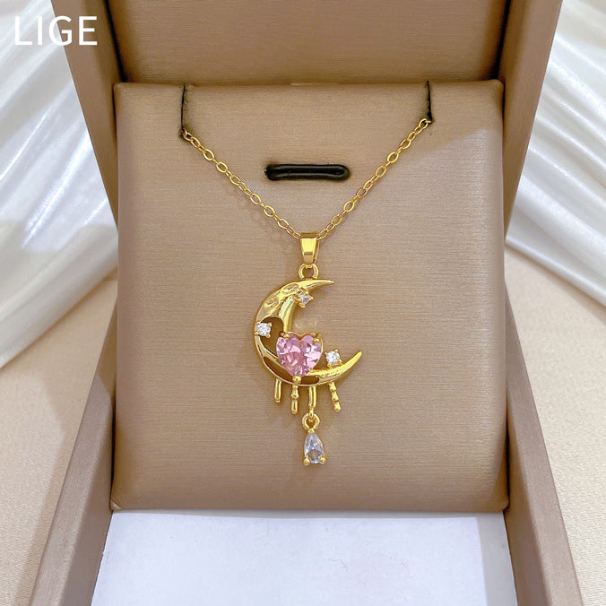 Collana pendente minimalista a forma di luna con intarsio completo di strass su catena in acciaio al titanio per donna