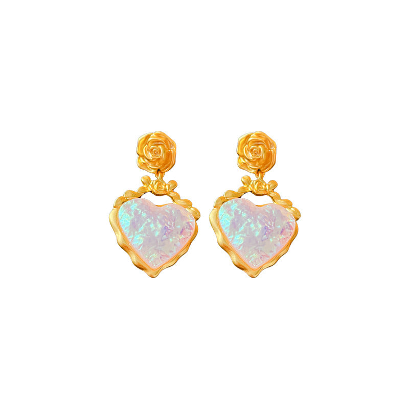 Orecchini a Cuore Vintage in Lega con Perni in Acciaio Placcato Oro per Donna