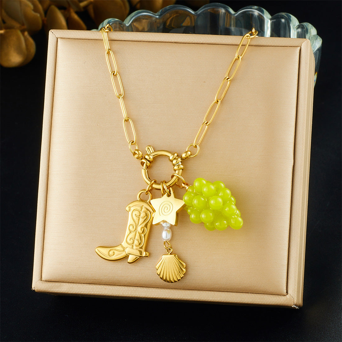 Sweet Stainless Steel Plated Star Charm Bar Necklace with Grape Boot Shell Pendants for Women