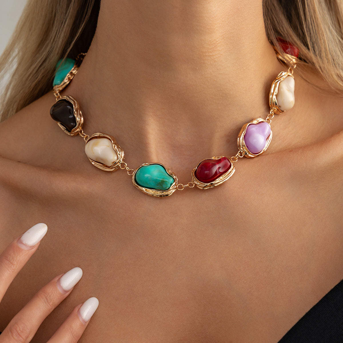 Vintage Geometric Resin Pendant Zinc Alloy Plated Necklace for Women