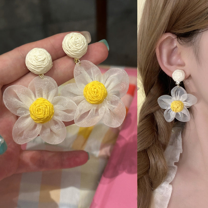 Eleganti Orecchini in Chiffon Floreale con Dente di Leone, Base in Rame Placcato Argento e Perni in Acciaio Inossidabile da Donna