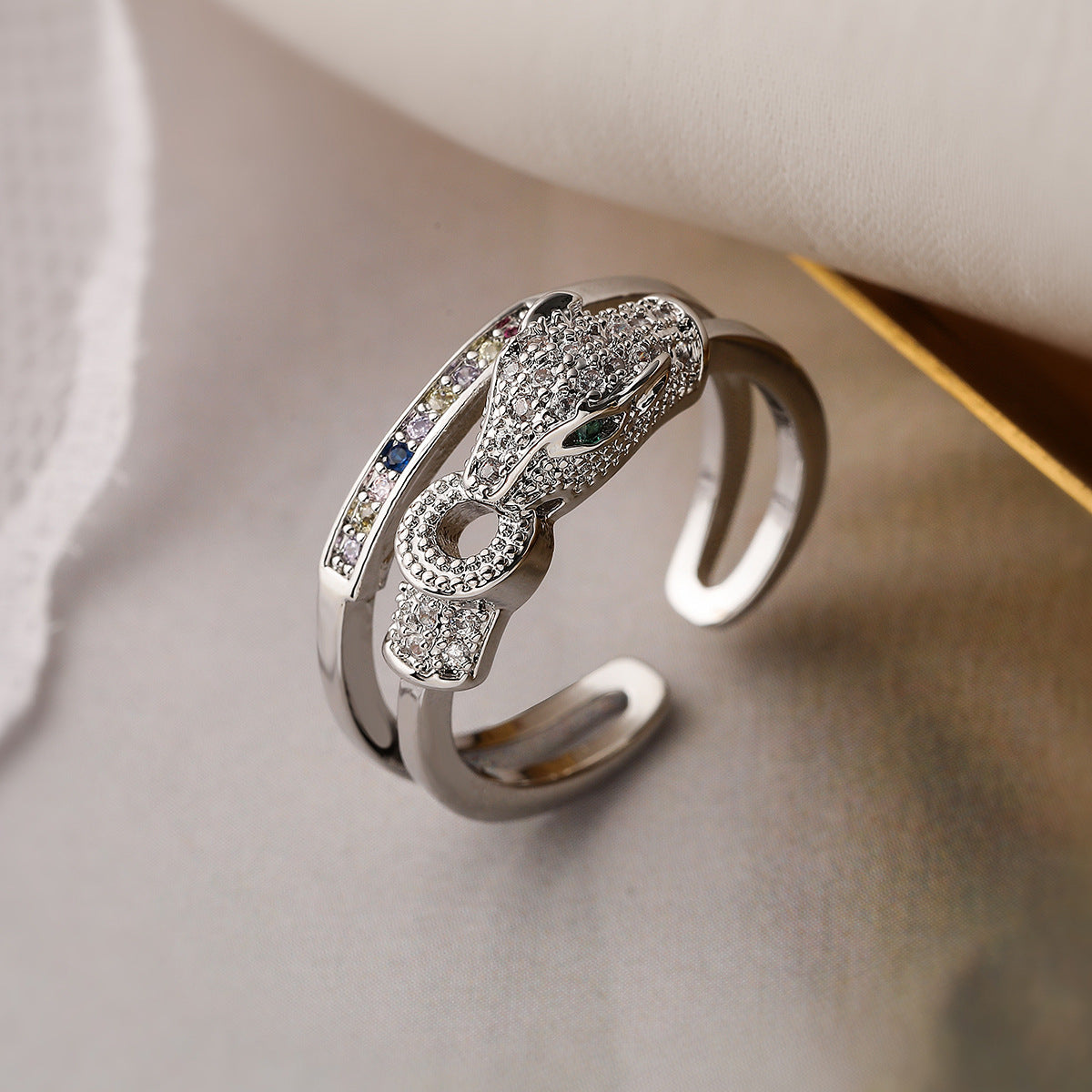 Minimalist Leopard-Shaped Copper Ring with Gold Plating and Micro-Pavé Zirconia for Women