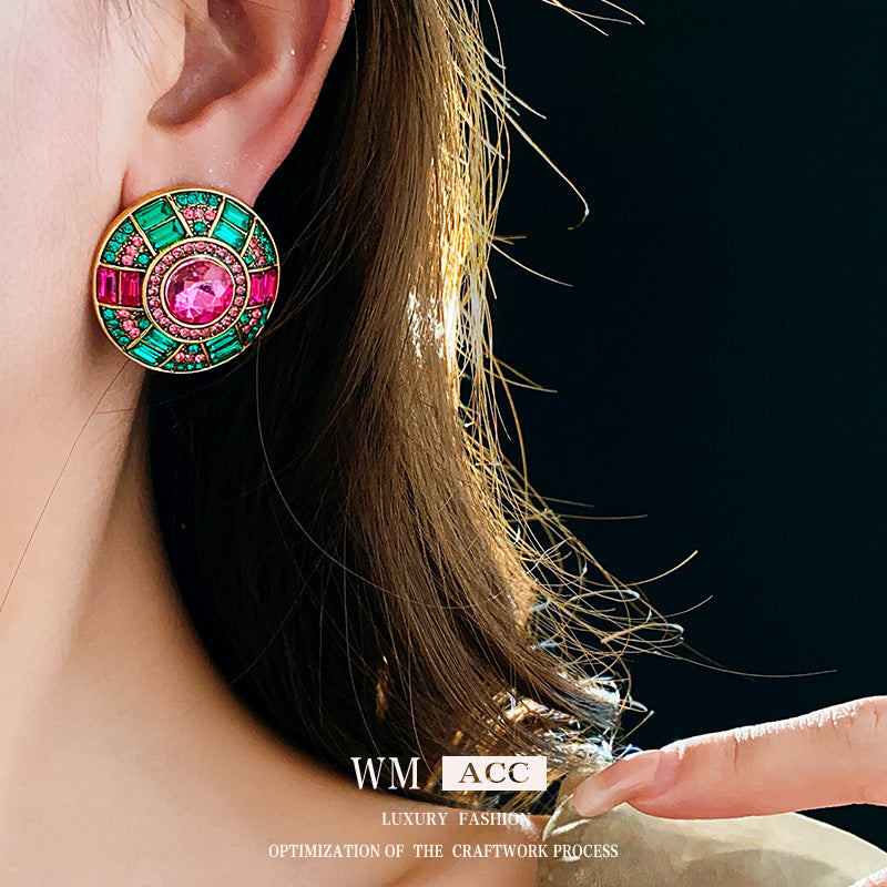 Vintage-Style Geometric Round Stud Earrings in Alloy with Rhinestone Inlay and Gold Plating for Women