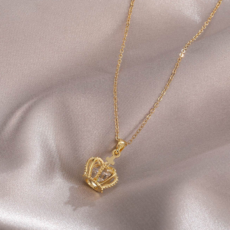 Luxury Minimalist Crown-Shaped Titanium Steel Necklace with Gold Plating for Women, Adjustable Clavicle Chain with Movable Pendant