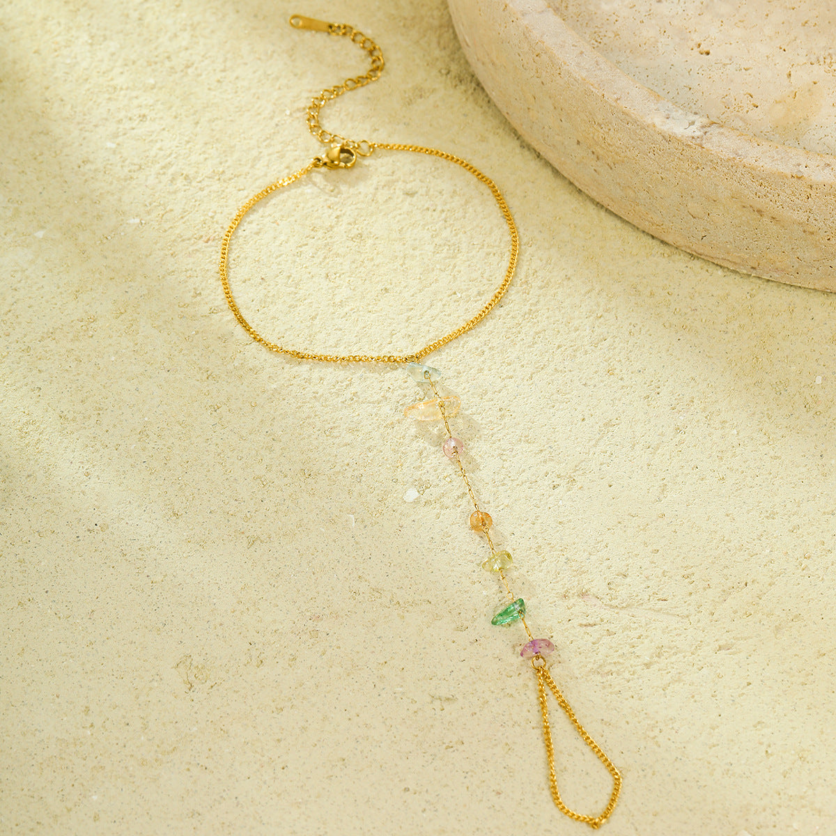 Set di bracciale e anello da donna vintage minimalista in acciaio inossidabile placcato con strass colorati