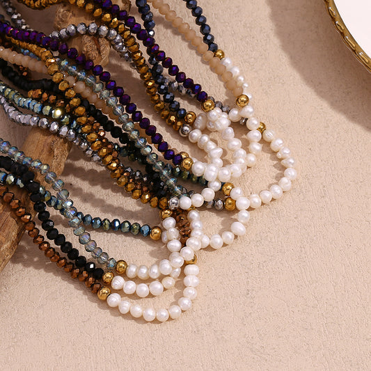 Collar de mujer elegante estilo OL con colgante geométrico de acero inoxidable con diez perlas de agua dulce y cristales facetados oscuros ensartados a mano en una cadena estándar