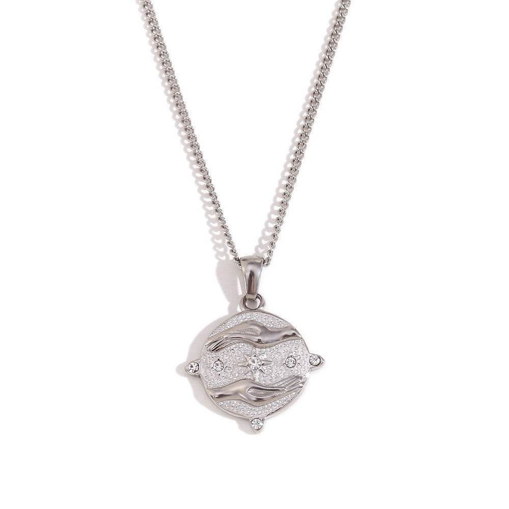 Collana con ciondolo a tema zodiacale in acciaio inossidabile placcato oro 18 carati e cordino regolabile da donna