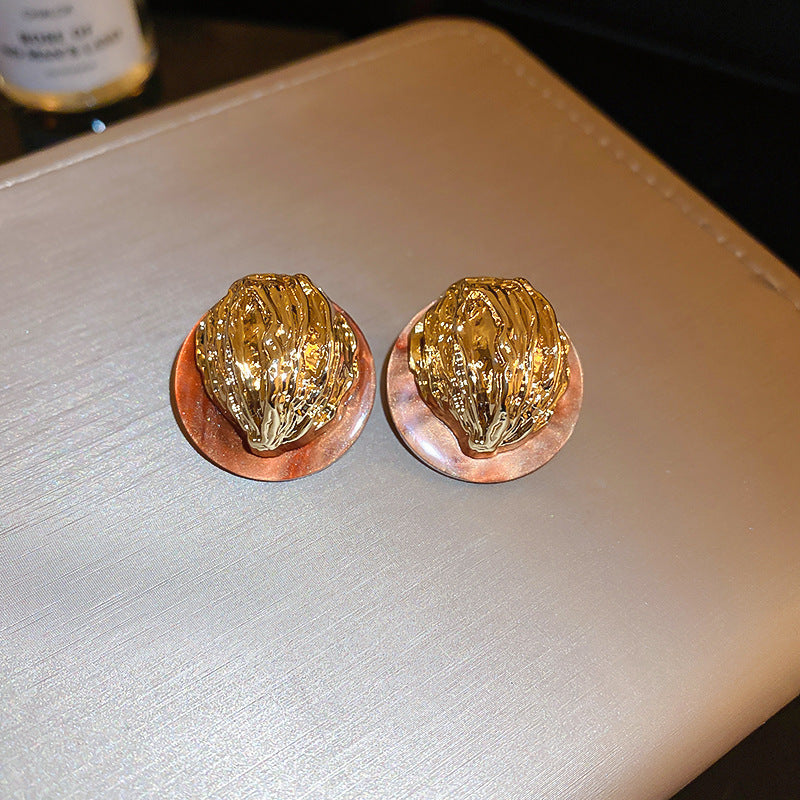 Pendientes de perlas florales vintage con incrustaciones de diamantes de imitación en acero de titanio y postes de plata 925, diseño de esmalte goteado en forma de lágrima para mujer