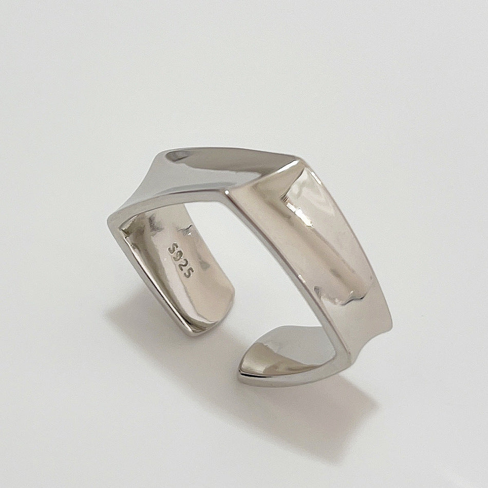 Anello Minimalista Geometrico Placcato in Argento Sterling 925