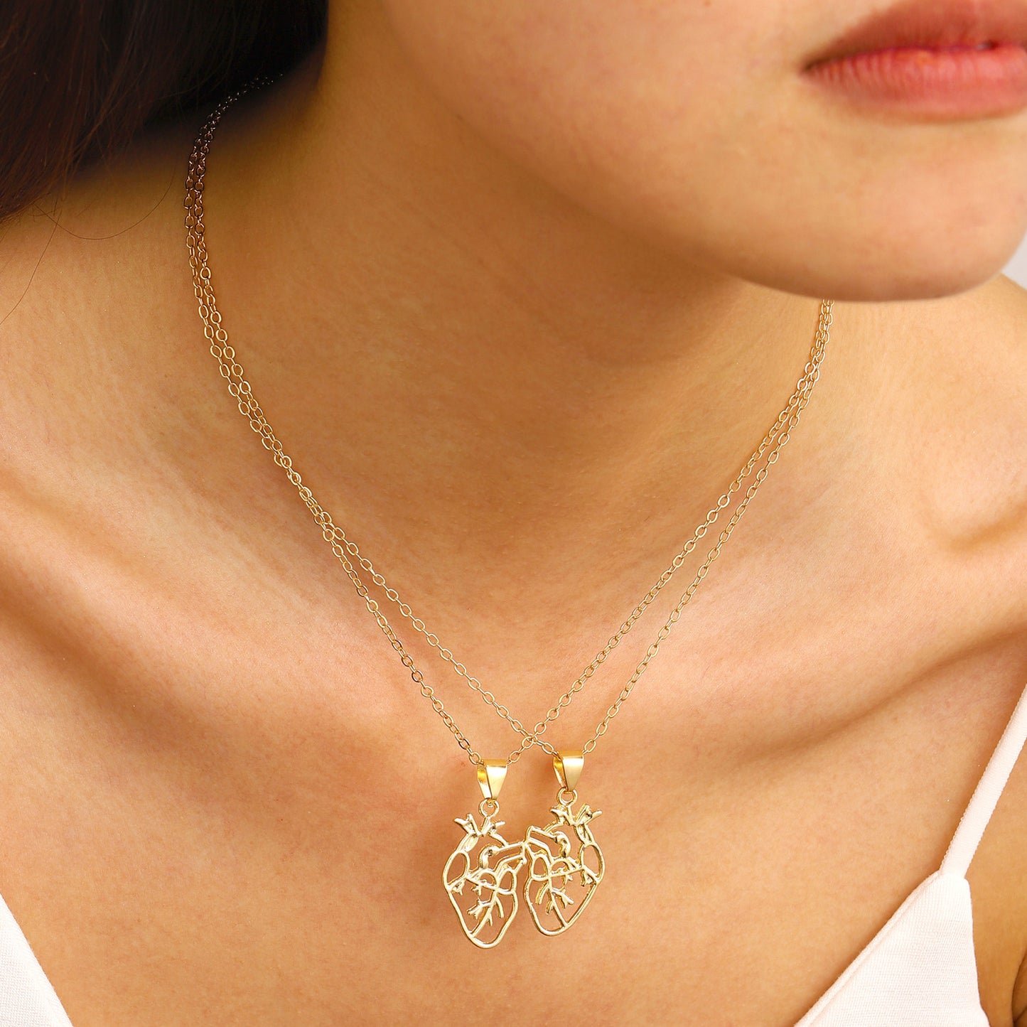 Collar Minimalista con Colgante de Corazón Hueco para Mujer, Cadena de Serpiente Chapada en Aleación, Joyería Casual de Moda