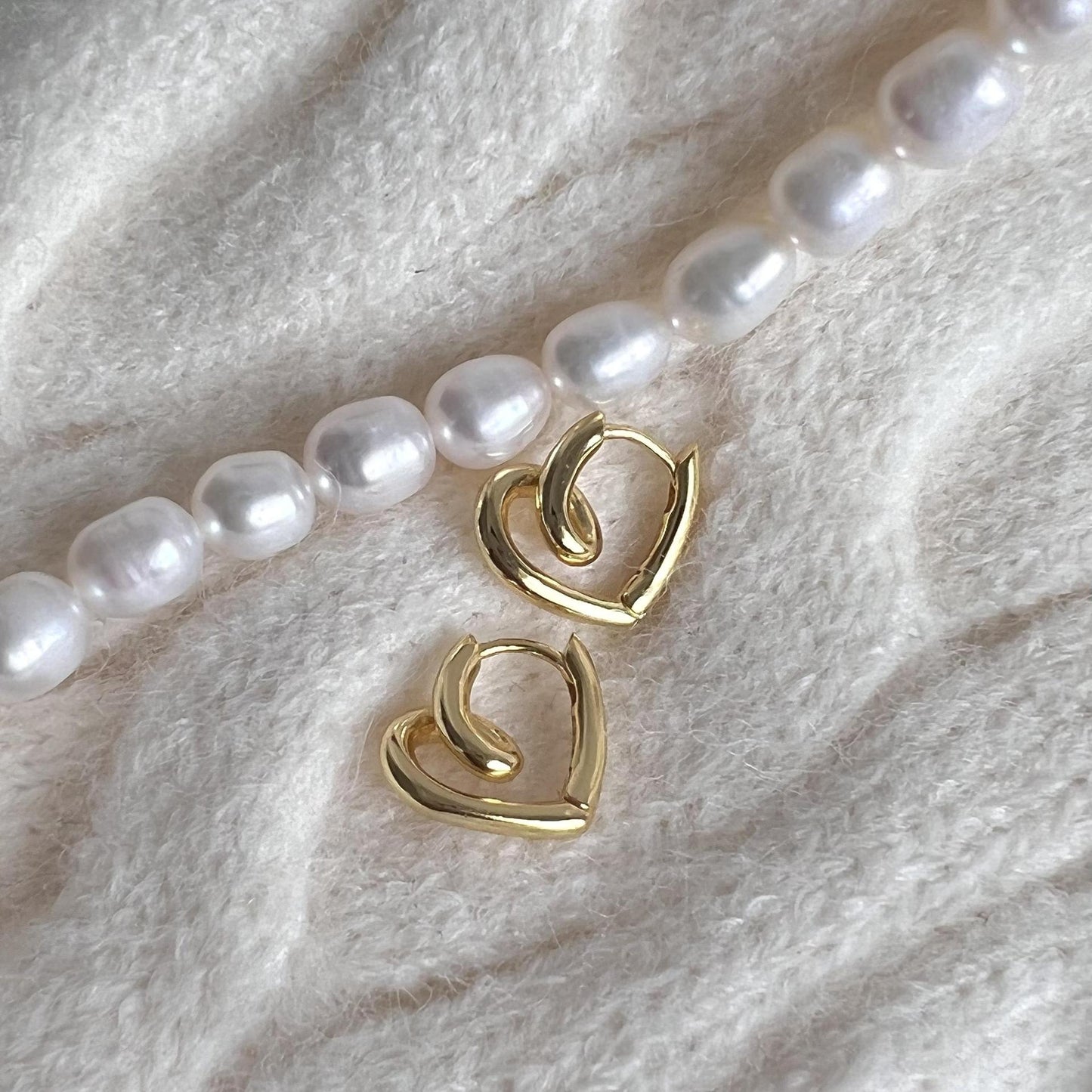 Orecchini a cerchio minimalisti in argento sterling S925 a forma di cuore con finitura artigianale