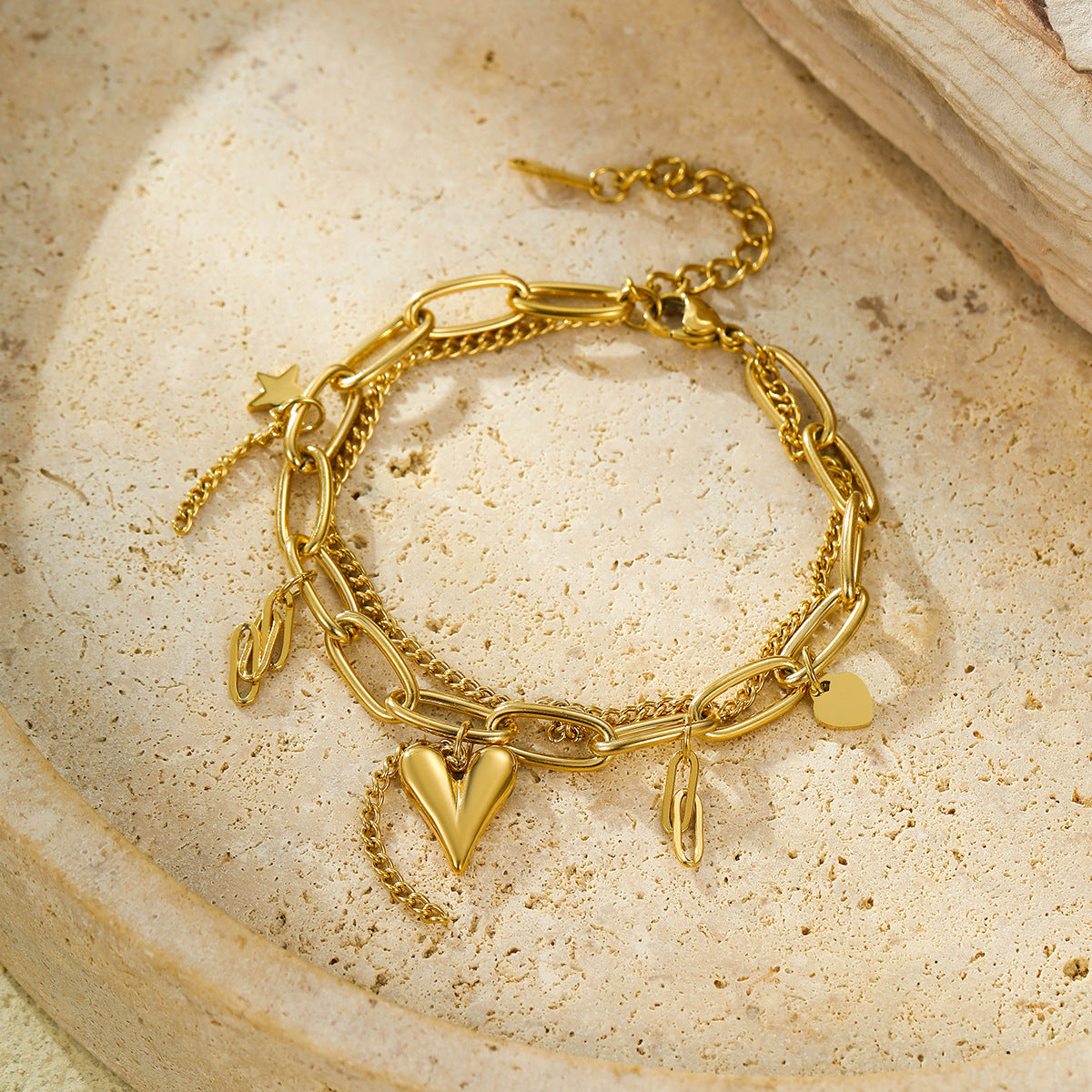 Bracciale doppio strato in acciaio inossidabile placcato oro 18 carati a forma di cuore geometrico e stella, alla moda