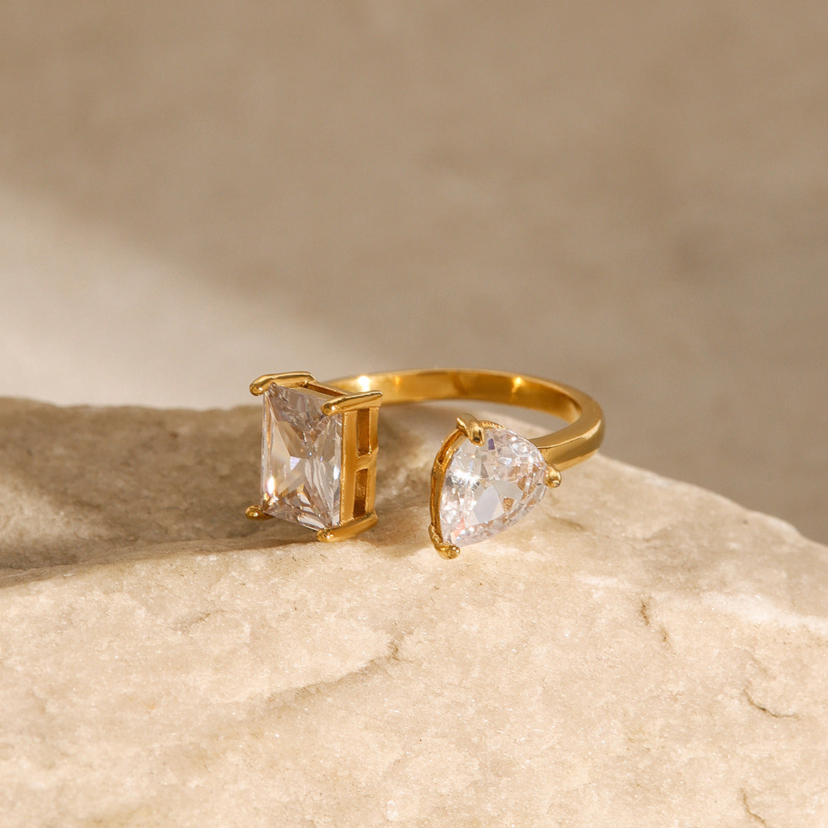 Anillo ajustable abierto de acero inoxidable geométrico vintage chapado en oro de 18 quilates con circonita para mujer