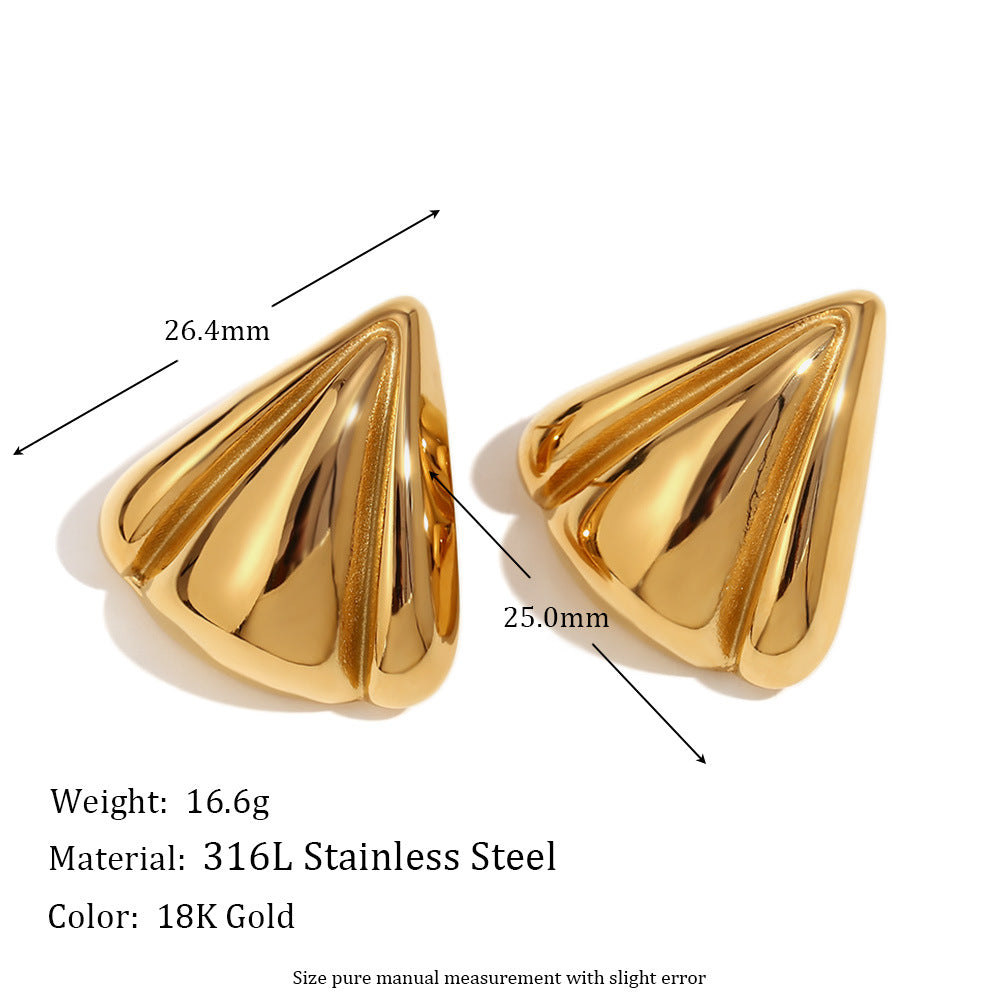 Pendientes de tuerca de acero inoxidable pulido con forma de pétalo triangular geométrico de moda para mujer con baño de oro de 18 quilates