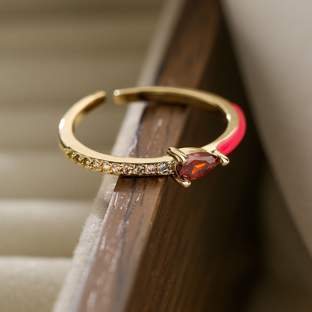 Anello da donna minimalista geometrico in rame placcato oro 18K con finitura smaltata
