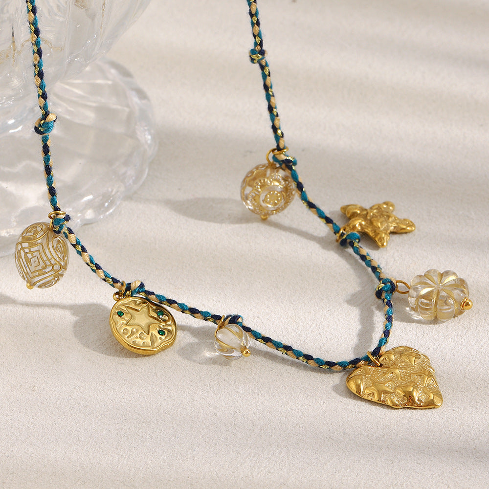 Collana con ciondolo a cuore minimalista placcato oro 18 carati in acciaio inossidabile con cordino colorato e perline retrò
