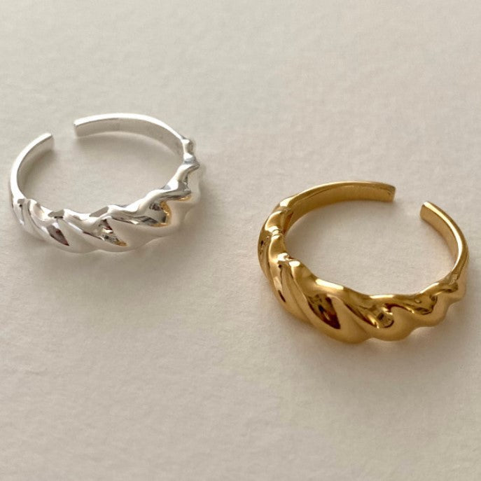 Anillo de Plata de Ley 925 Curva Natural Geométrica Minimalista con Acabado Chapado