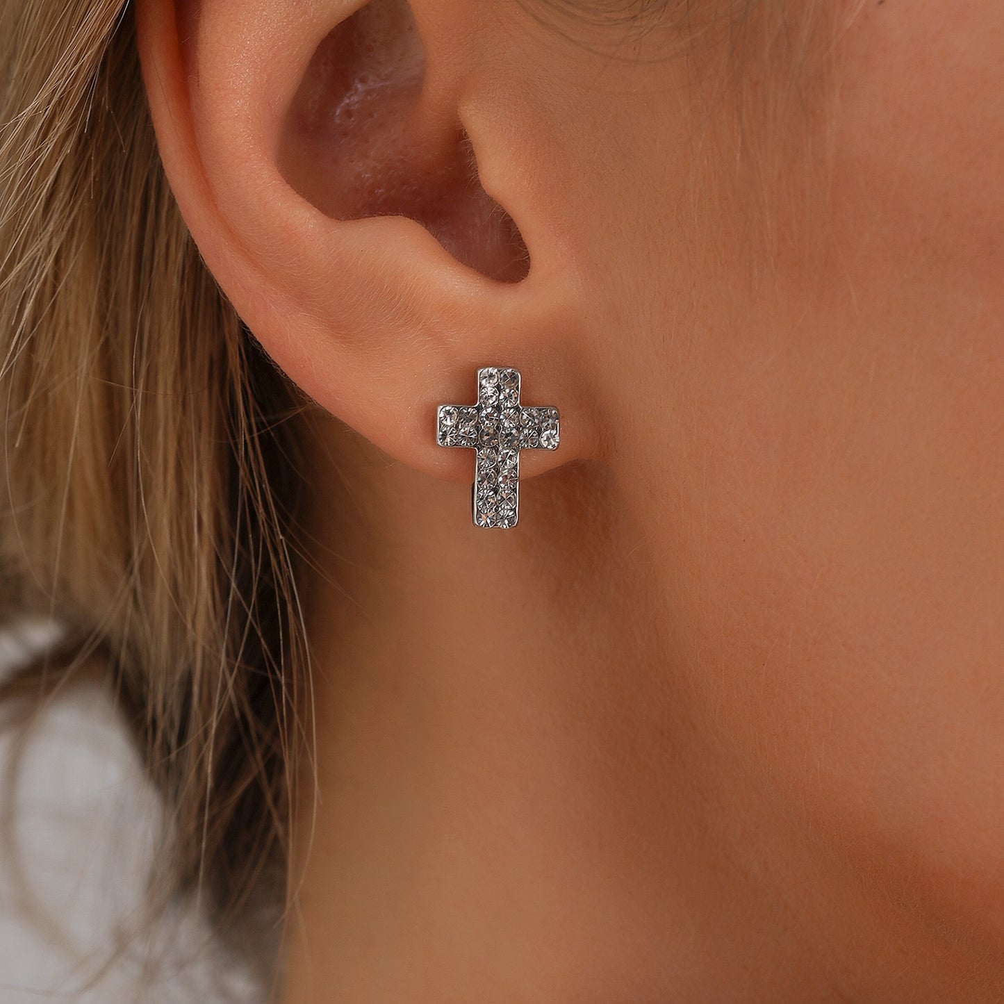 Orecchini a clip da donna alla moda con design geometrico a U in lega, finitura galvanizzata e dettagli in strass