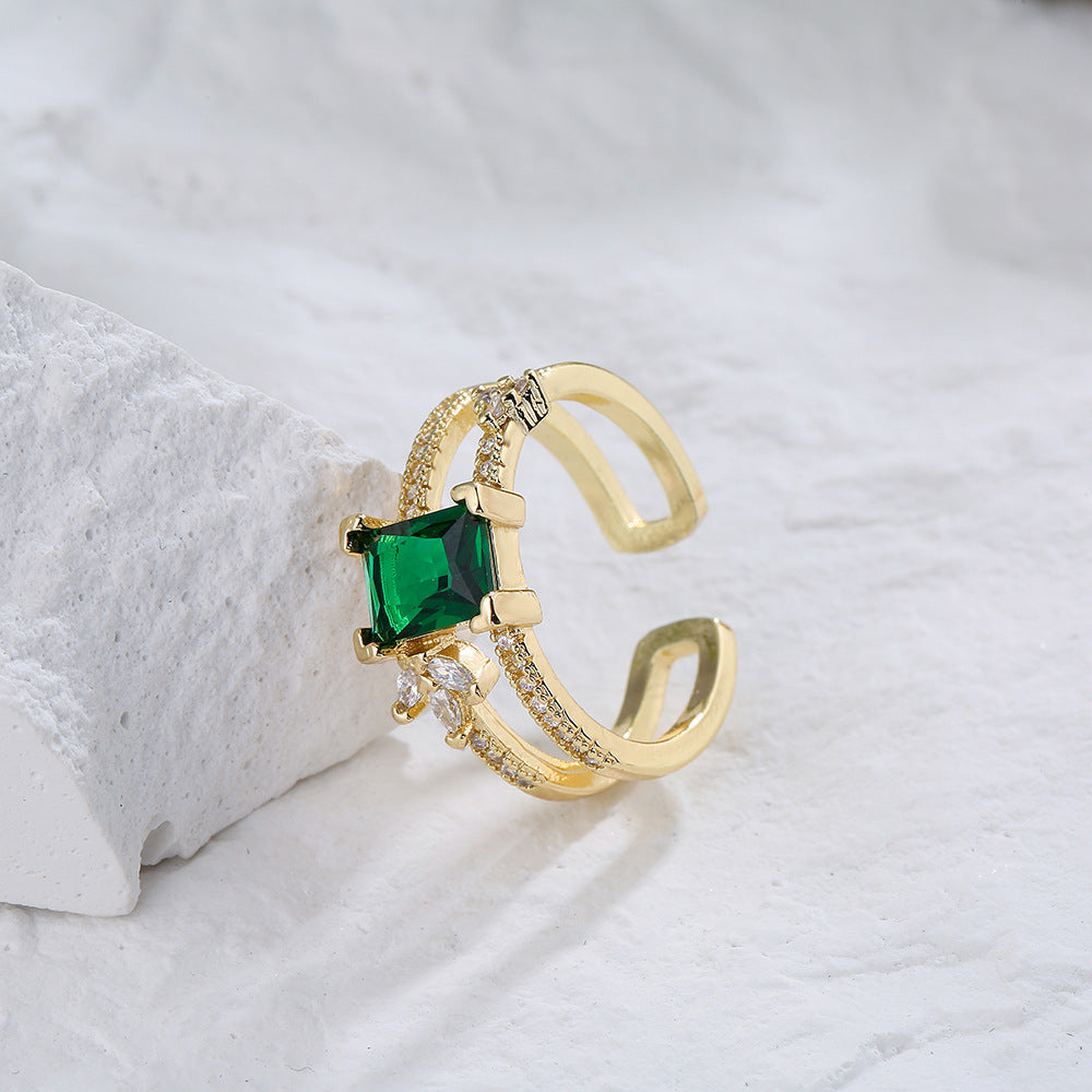 Anello minimalista geometrico in rame placcato oro 18K con zirconi verdi micro-incastonati da donna