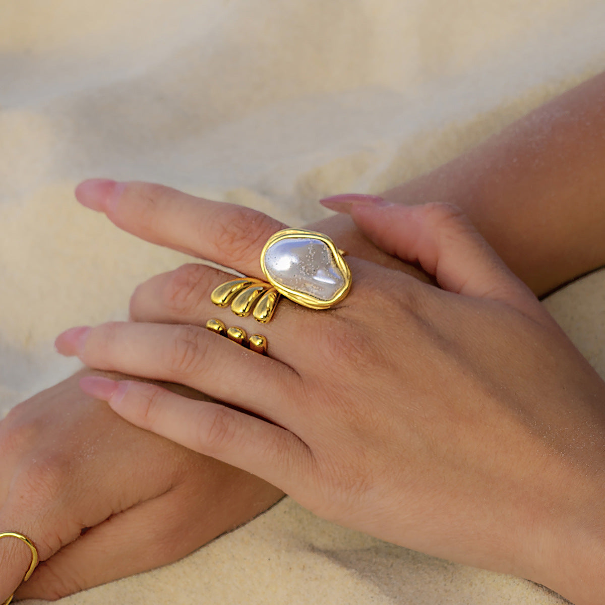 Geometric Stainless Steel Ring with Imitation Pearl Inlay Plated for Women Fashionable Minimalist Statement Ring