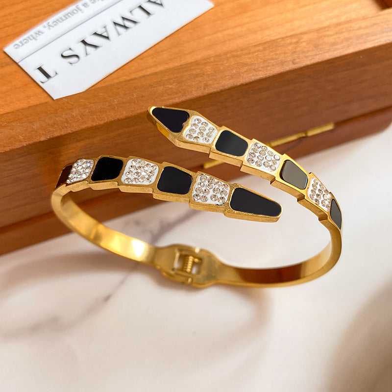 Minimalist Snake Shape Micro-Inlaid Cubic Zirconia Titanium Steel Snake Chain Bracelet