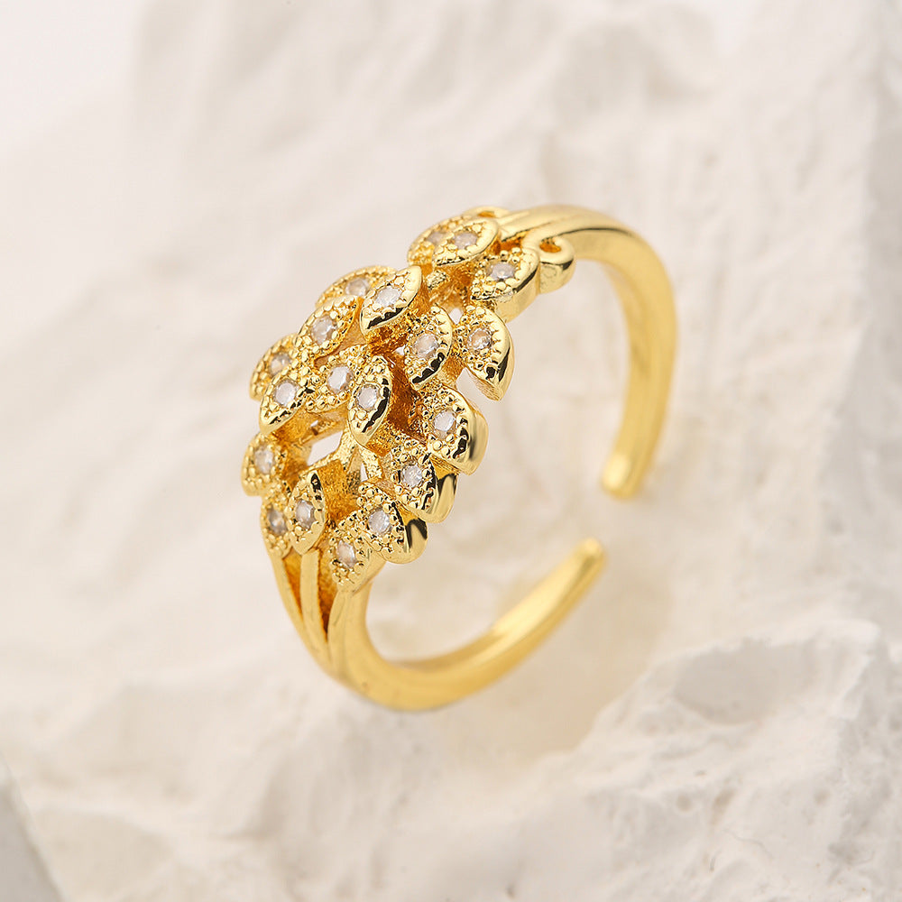 Minimalist Leaf-Shaped Ring for Women Made of Brass with 18K Gold Plating and Micro-Paved Zirconia