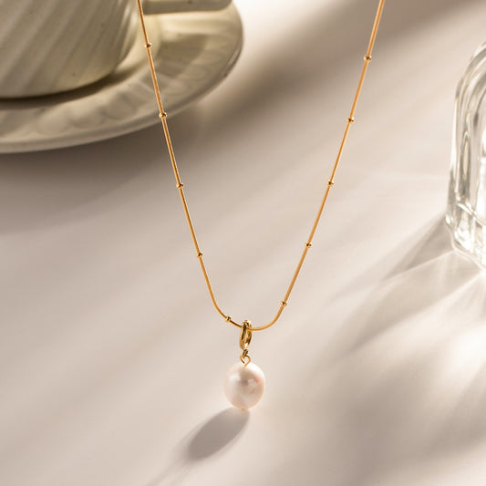Minimalist Geometric Titanium Steel Necklace with Natural Pearl Pendant and Electroplated Finish for Women