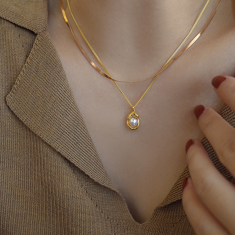 Collar de acero de titanio con colgante de perlas con forma irregular de cacahuete, estilo francés vintage, para mujer, con acabado chapado y diseño delicado de clavícula