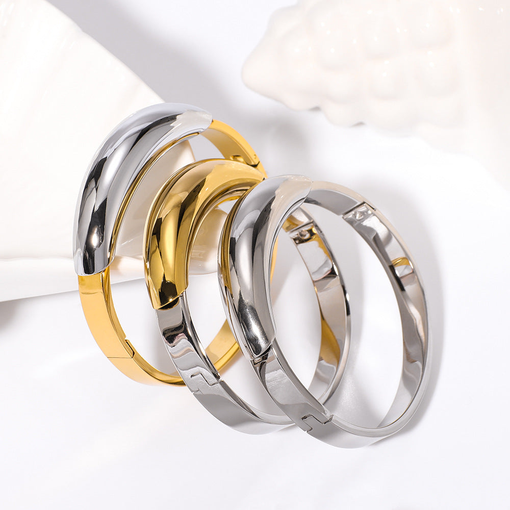 Bracciale da donna minimalista geometrico in acciaio al titanio placcato oro 18K
