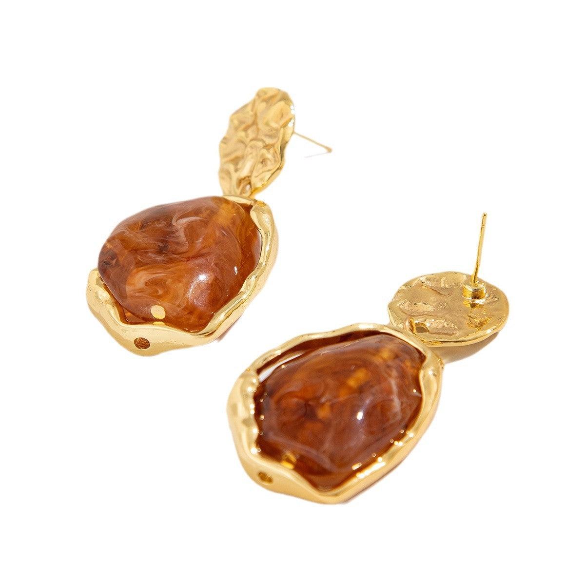 Pendientes plegados minimalistas geométricos de metal líquido con detalles de perlas de imitación y acabado galvanizado para mujer