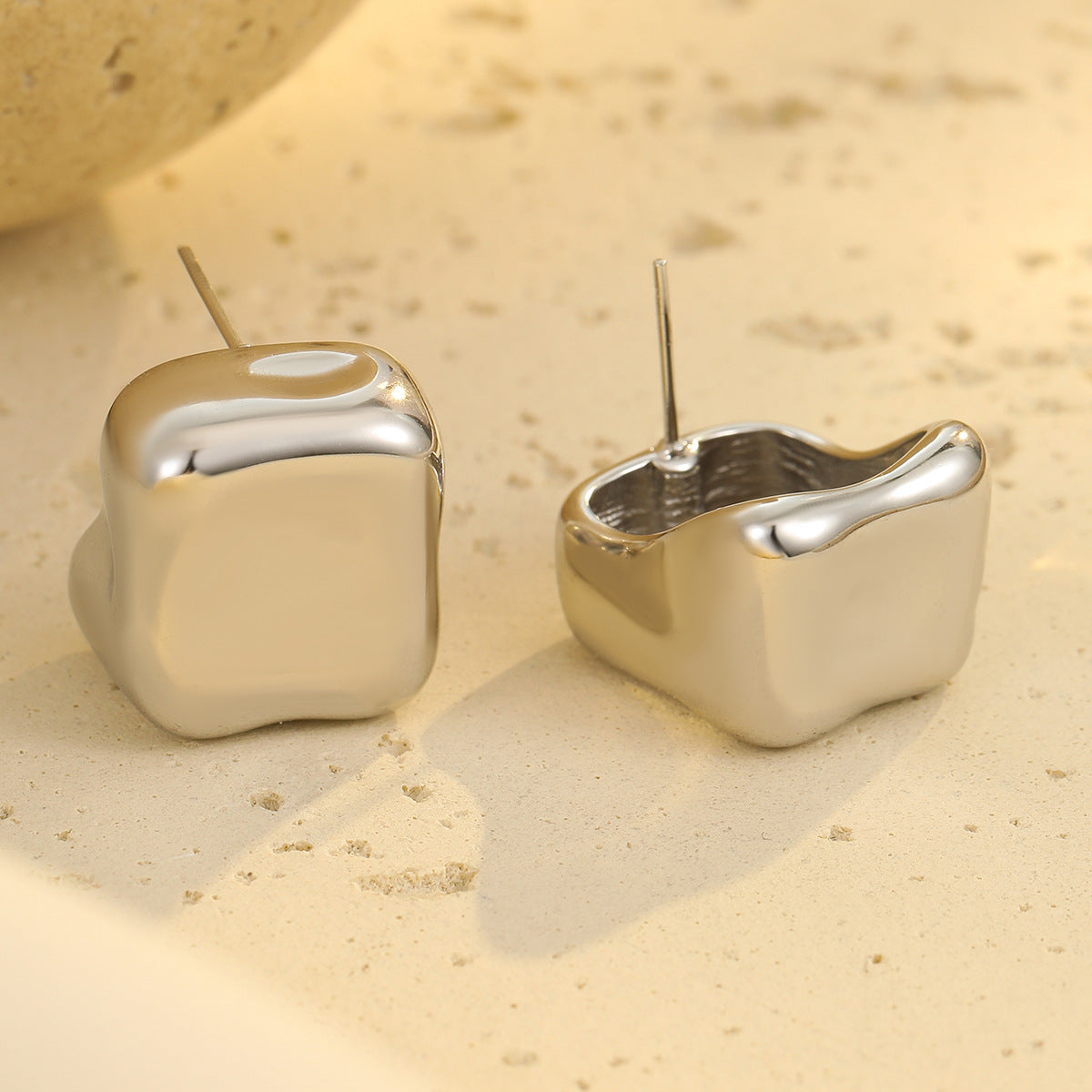 Pendientes minimalistas de acero inoxidable con geometría irregular de estilo francés y acabado galvanizado para mujer