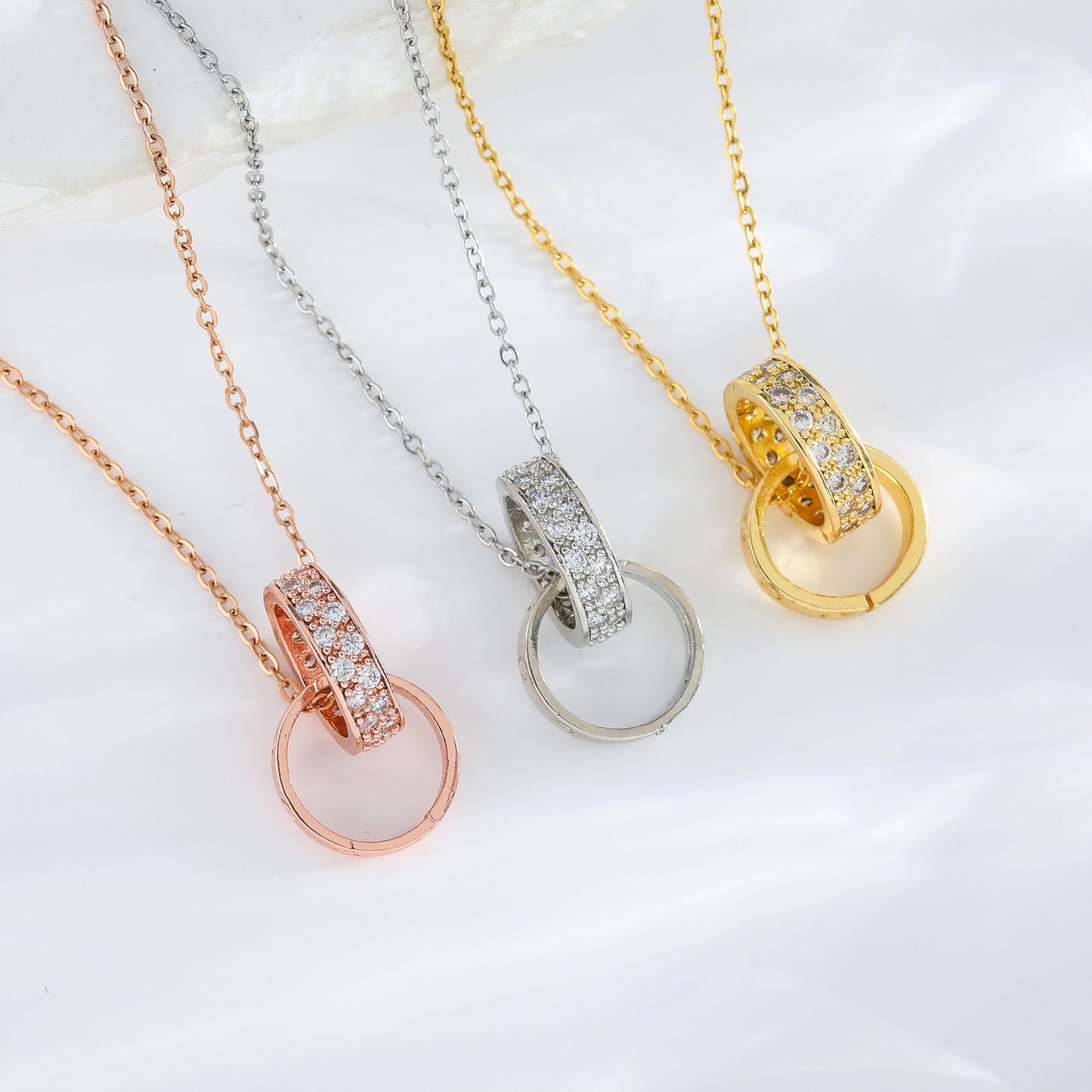 Minimalist Titanium Steel Heart Pendant Necklace for Women Short Clavicle Chain with Plated Finish