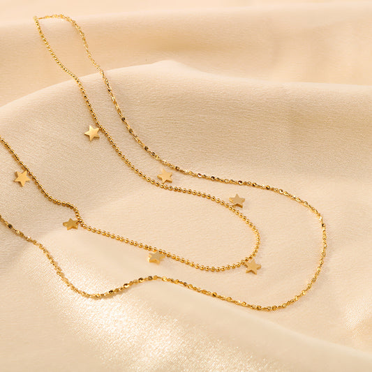 Collana a ciondolo minimalista a forma di stella in acciaio al titanio con finitura in oro 18 carati placcata sottovuoto, catena a doppia O per donne