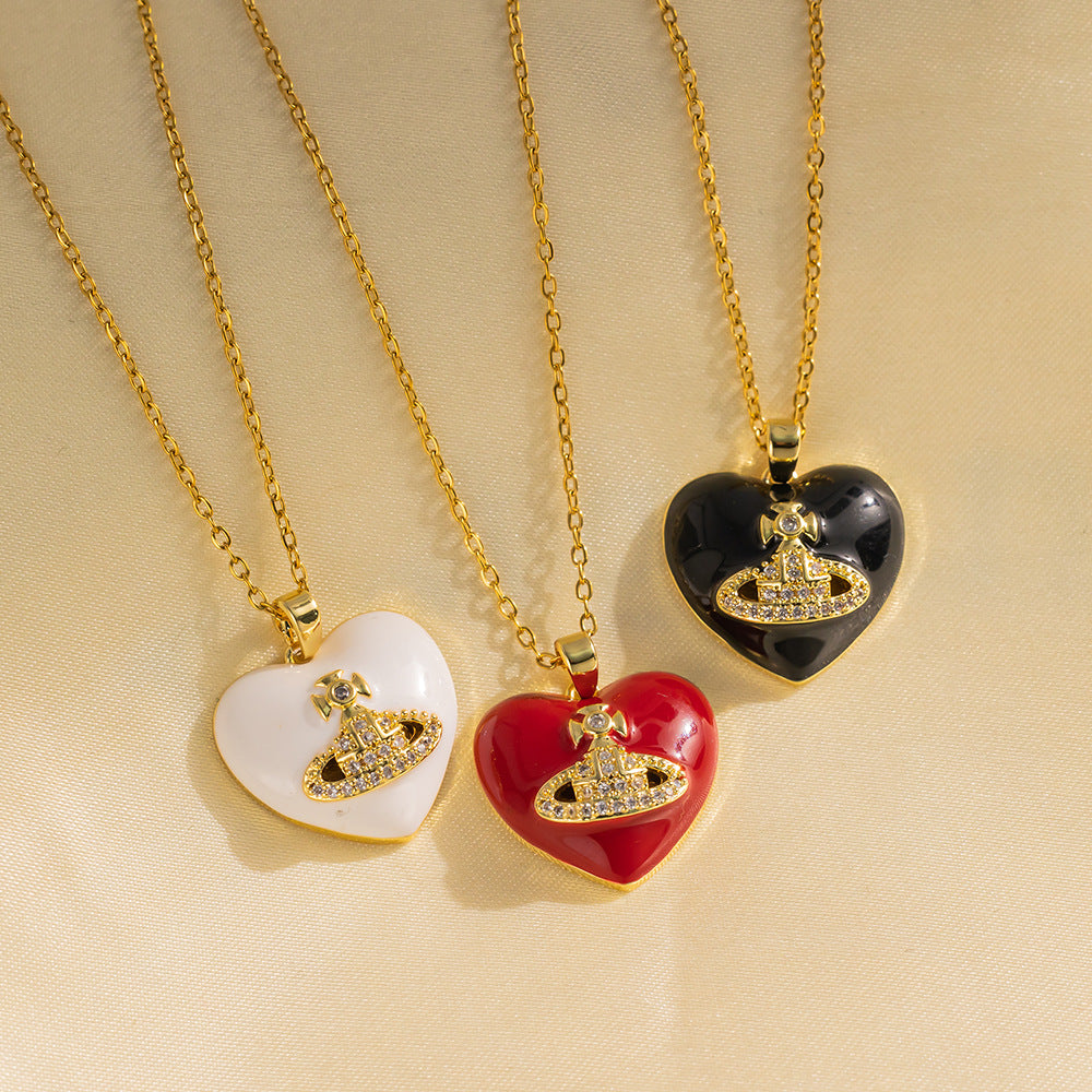 Collana con pendente a cuore minimalista da donna in acciaio al titanio con intarsio in strass e finitura placcata, elegante catena clavicola