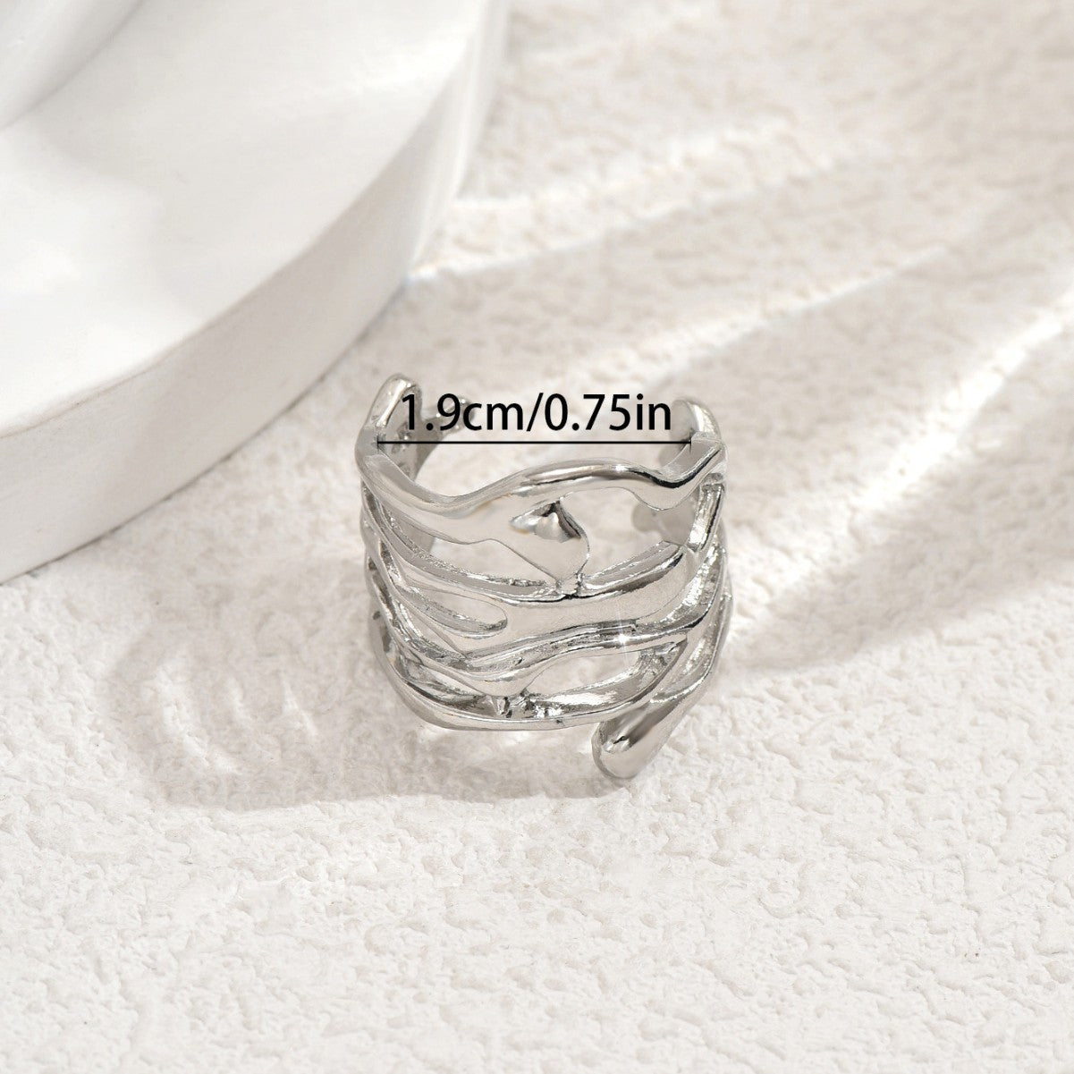 Anillo Retorcido Geométrico Minimalista de Aleación de Zinc con Acabado Chapado para Mujer Anillo Ajustable para Dedo Índice