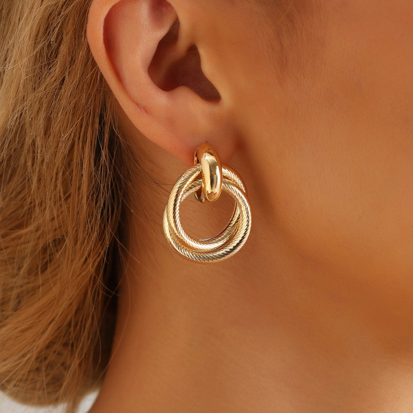Vintage French Style Geometric Metal Hoop Earrings for Women with Gold Plating