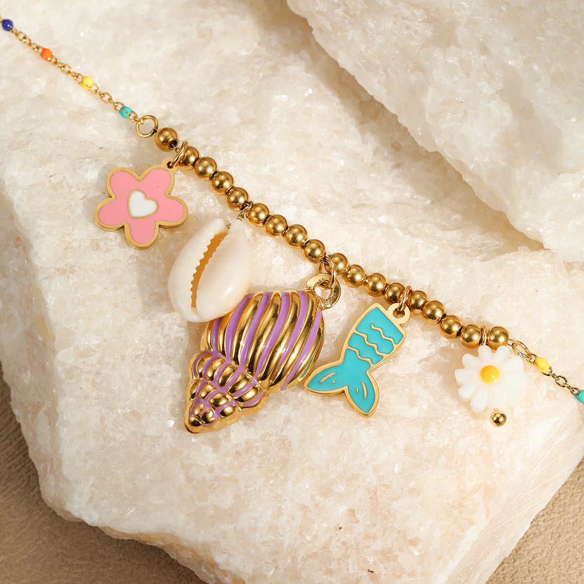 Fashionable Minimalist Geometric Seashell Pendant Necklace in Stainless Steel with Plated Finish and Dopamine Color Accents for Women