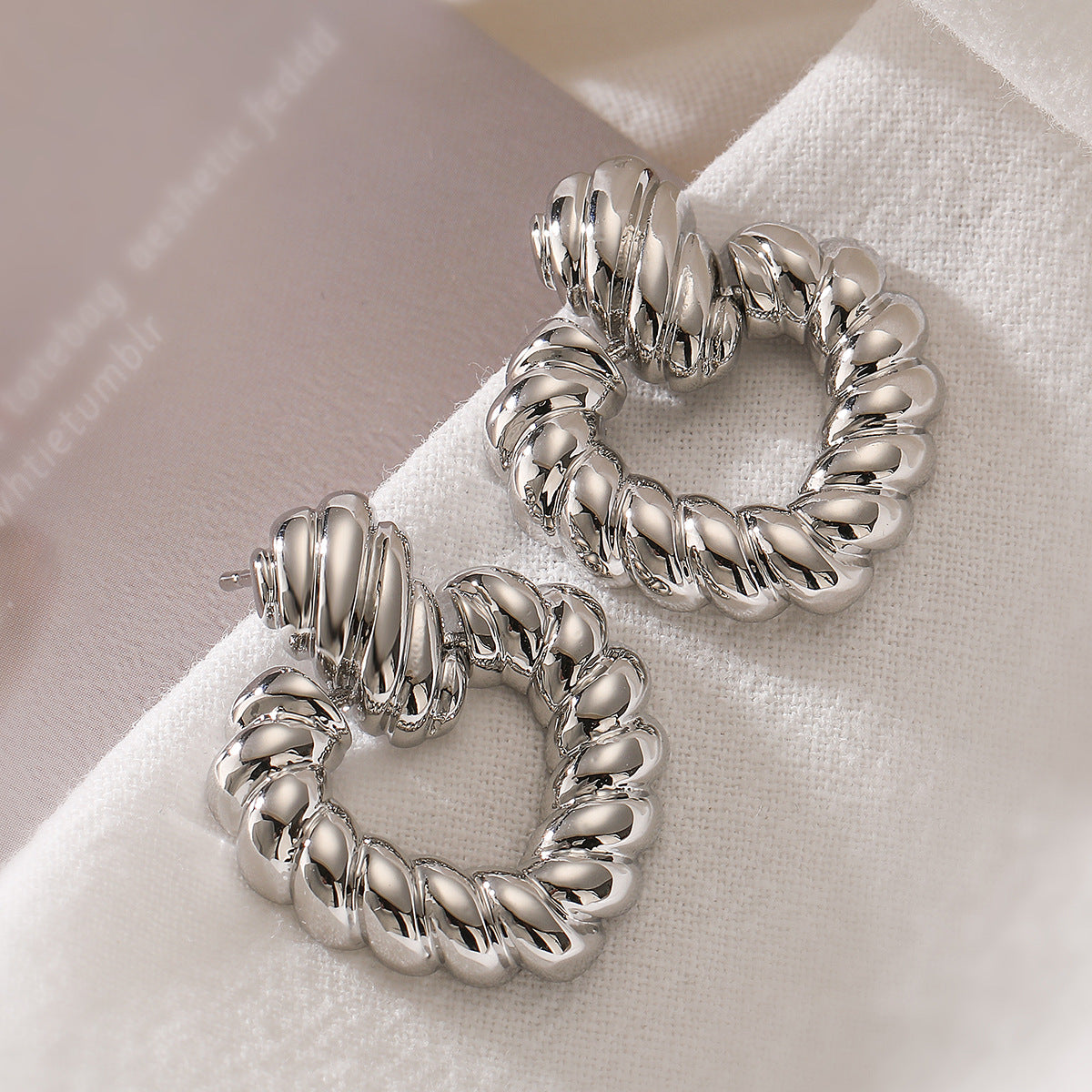 Minimalist Spiral Heart-Shaped Copper Earrings with Real Gold Plating for Women, Irregular Geometric Design, Luxury-Inspired Fashion Jewelry