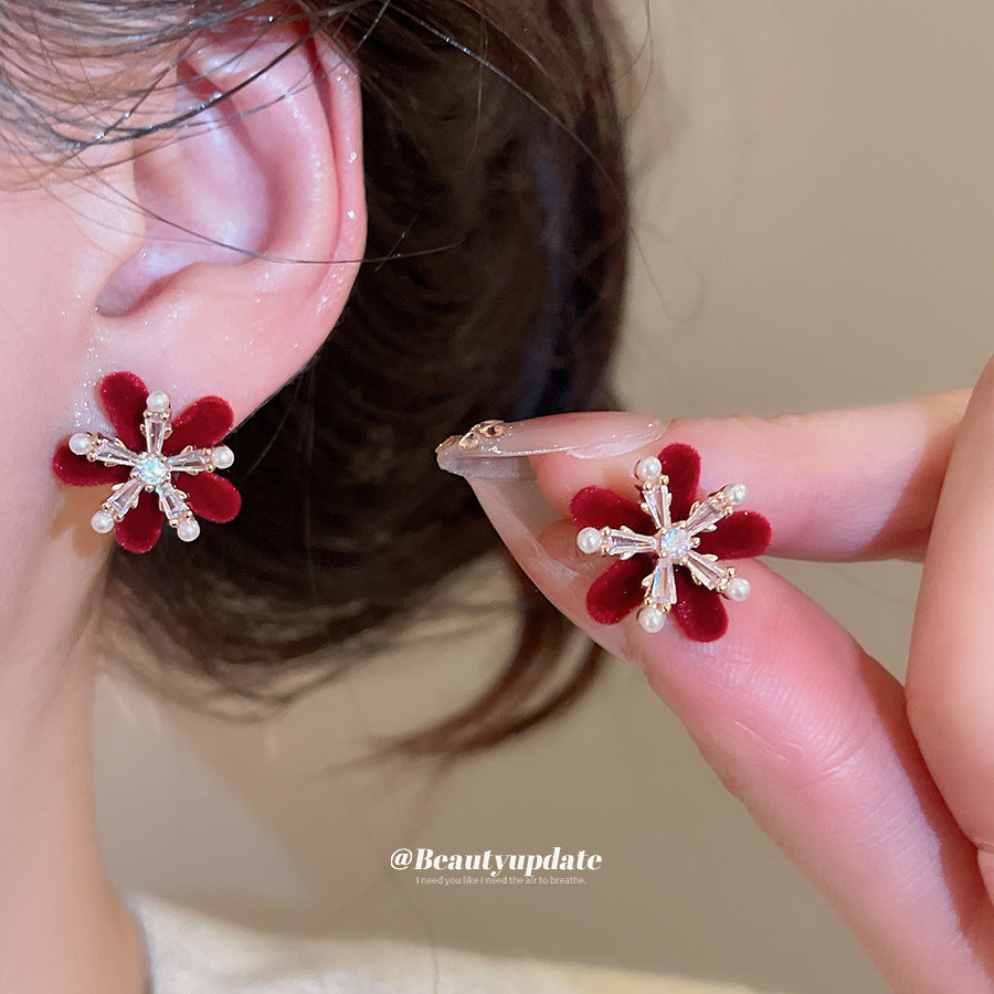 Elegantes Pendientes de Perlas Florales con Incrustaciones de Circonita en Acero Inoxidable para Mujer