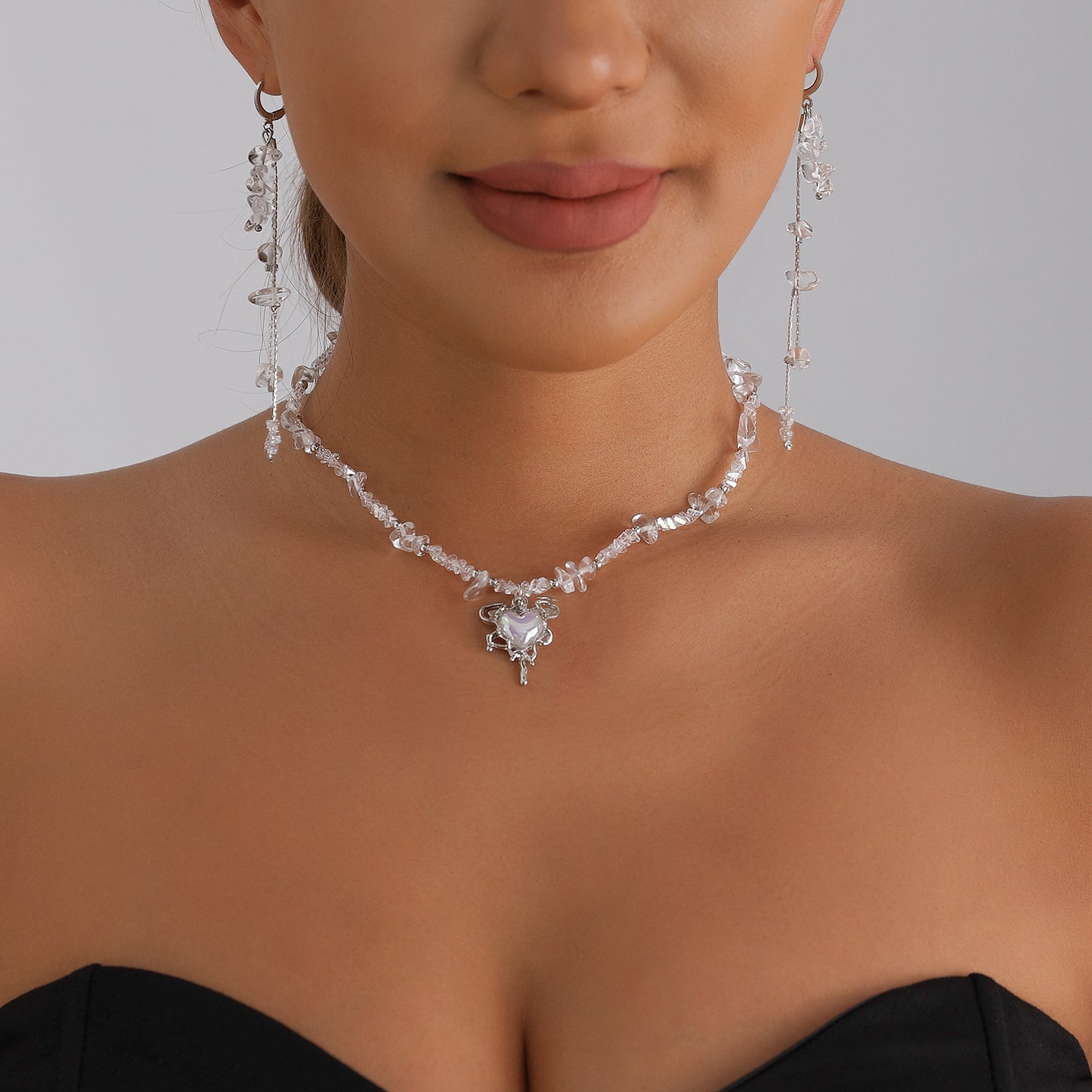Minimalist Fashion Hollow Heart Geometric Alloy Plated Necklace with Artificial Stone for Women