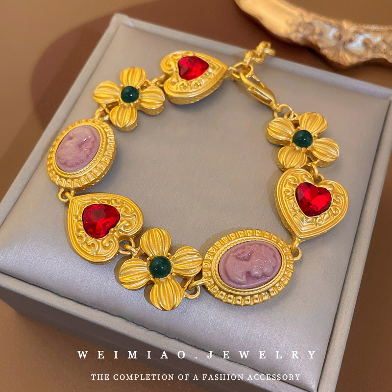 Collana con ciondolo a cuore in strass e fiori vintage, stile corte francese, con catena alla clavicola e design retrò resistente