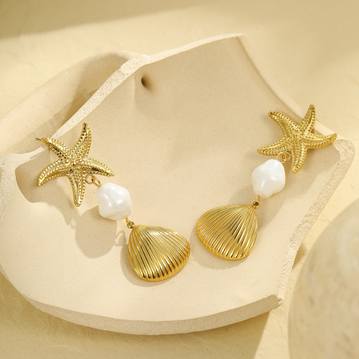 Orecchini Donna a Stella Marina in Acciaio Inossidabile con Finitura Placcata, Ispirati alla Spiaggia, Geometria di Tendenza