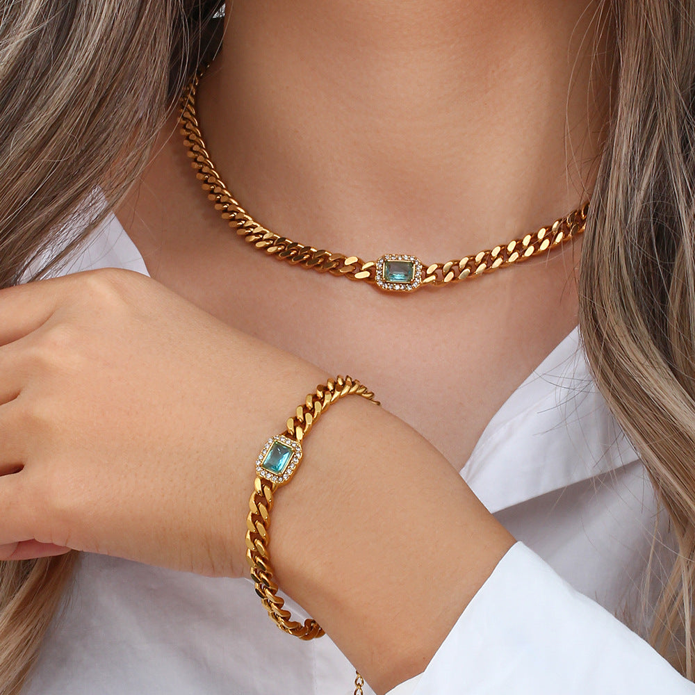 Collar cubano de mujer, moderno, geométrico, de acero inoxidable con detalles de diamantes de imitación, acabado chapado.
