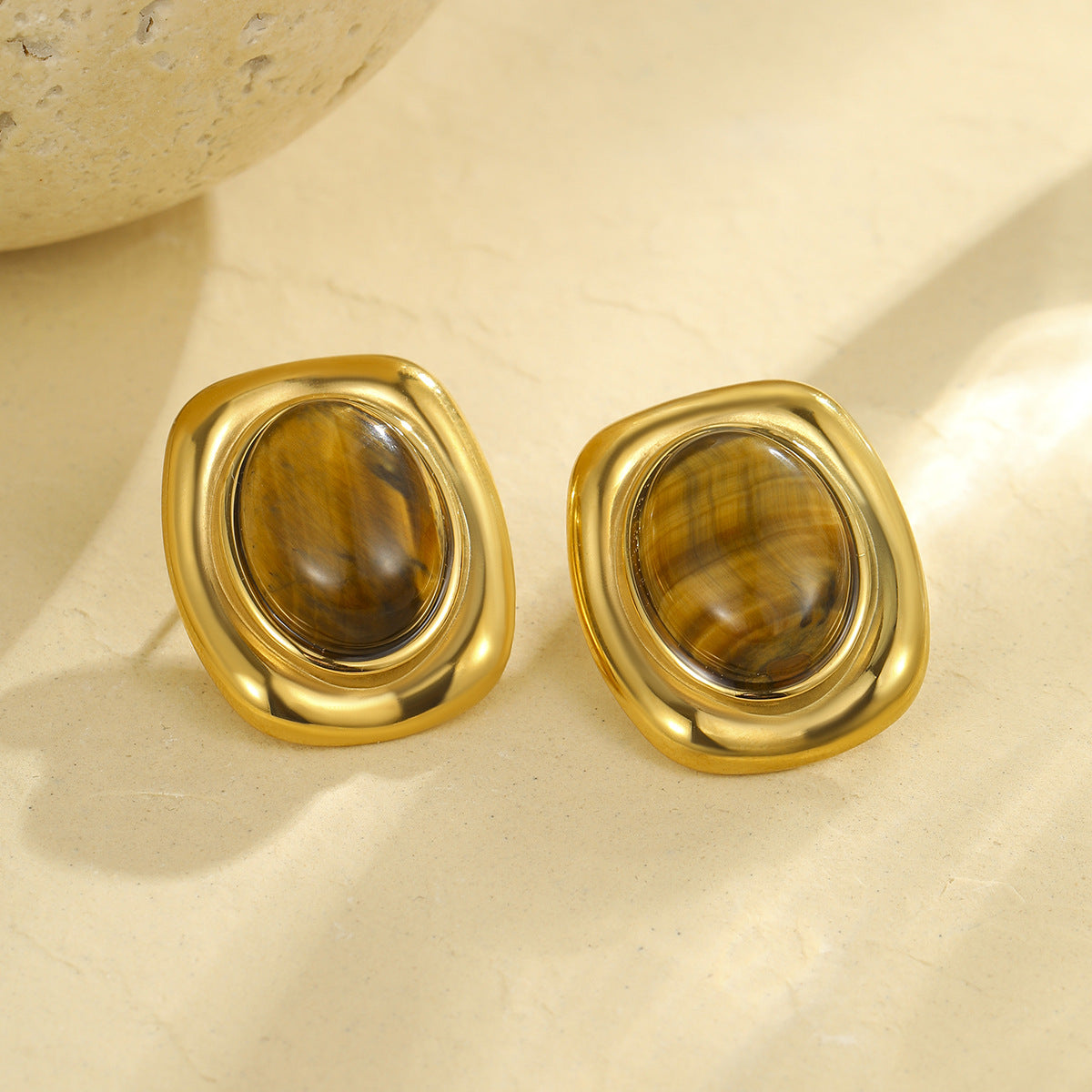Pendientes de Botón Ovalados de Ojo de Tigre Estilo "Old Money" Francés Vintage para Mujer de Acero Inoxidable con Baño de Oro