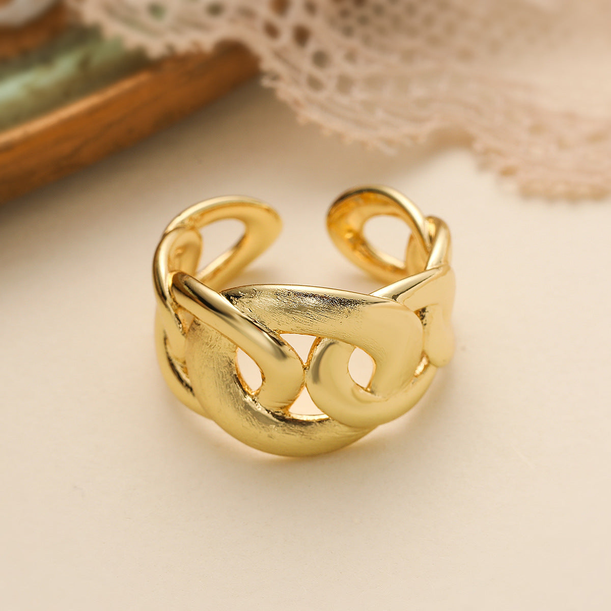 Anello Irregolare Geometrico in Rame con Placcatura in Oro 18K da Donna, Anello di Lusso Leggero alla Moda di Ispirazione Vintage