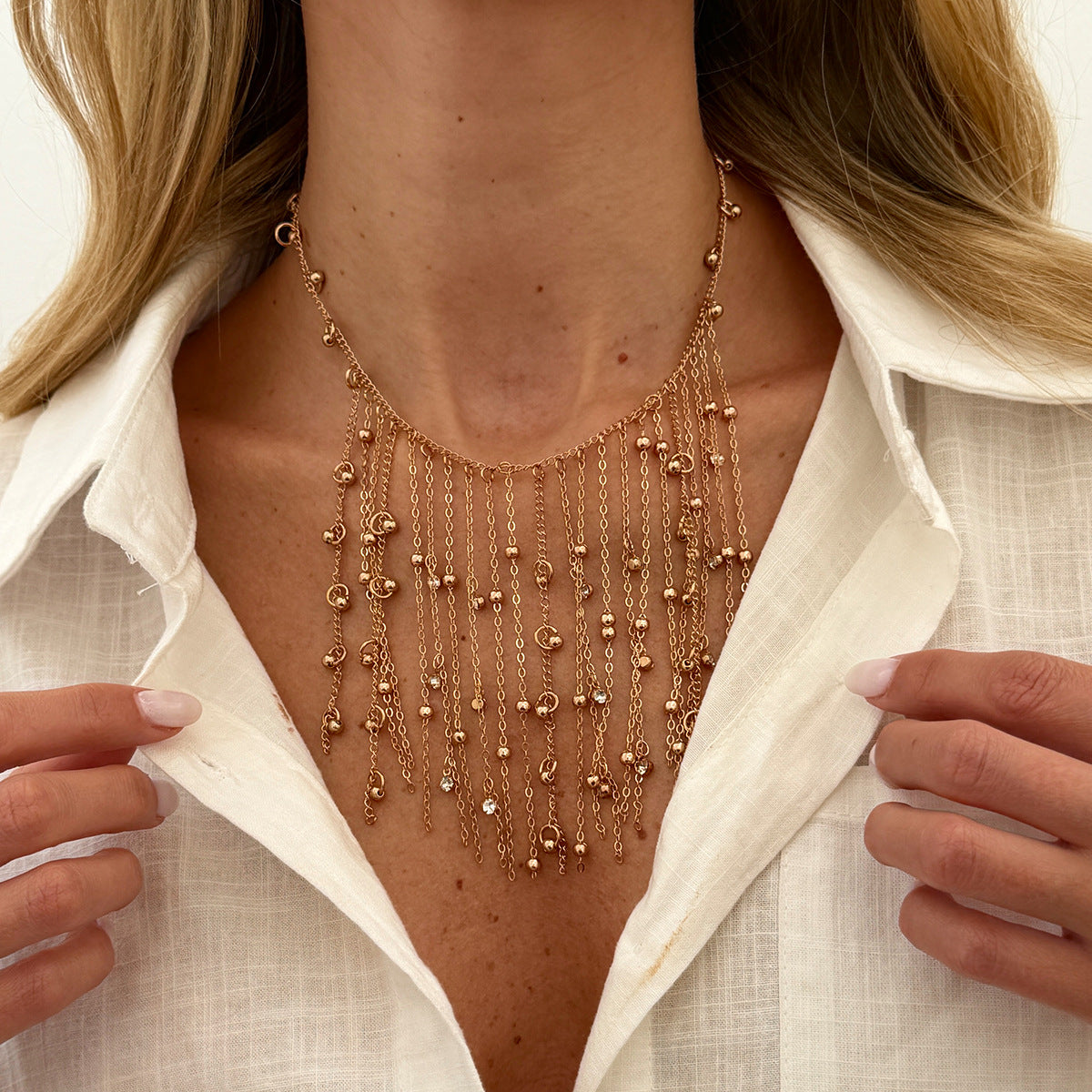 Sweet Geometric Round Rhinestone Pendant Plated Alloy Necklace for Women