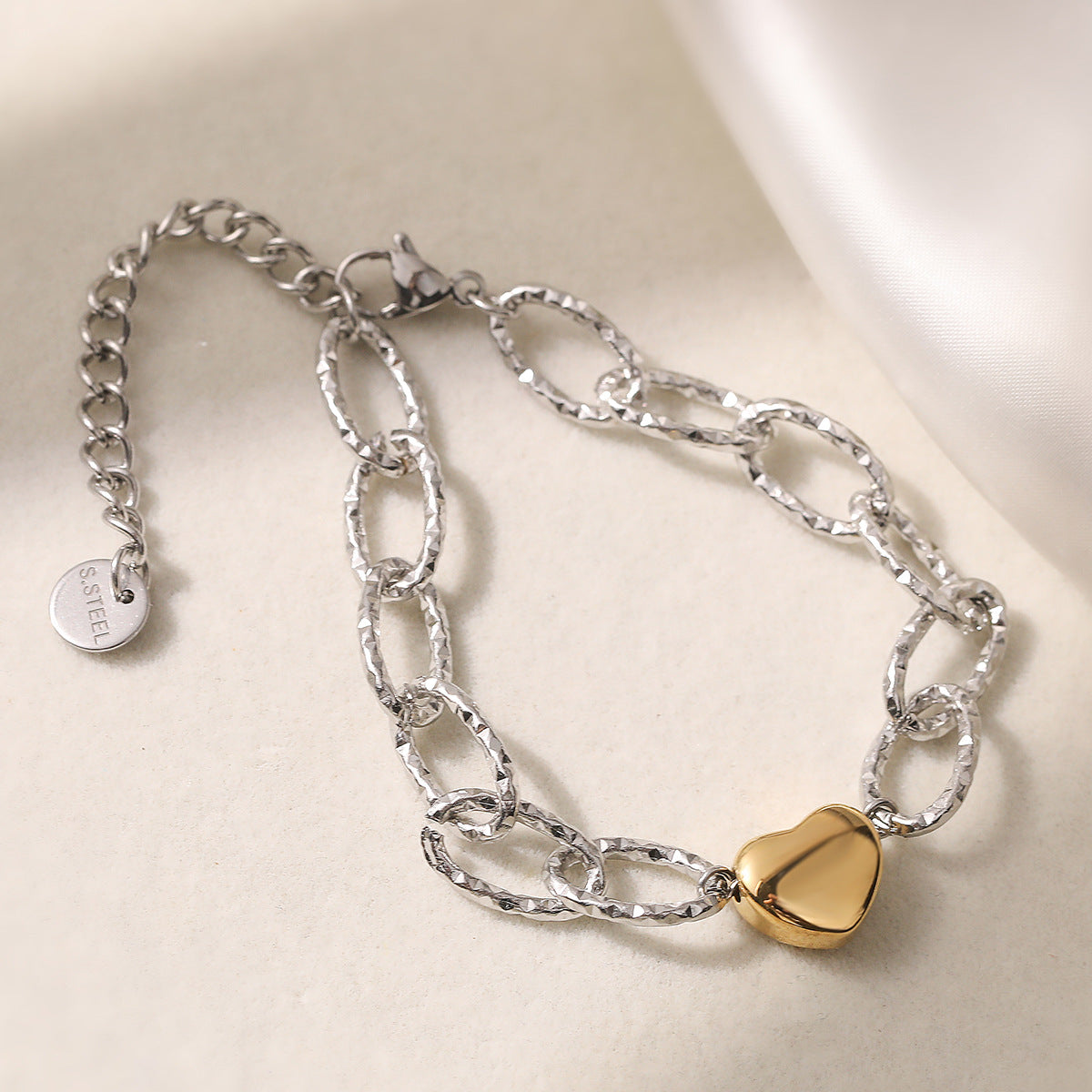 Minimalist 18K Gold Plated Stainless Steel Heart Geometric Bracelet for Women