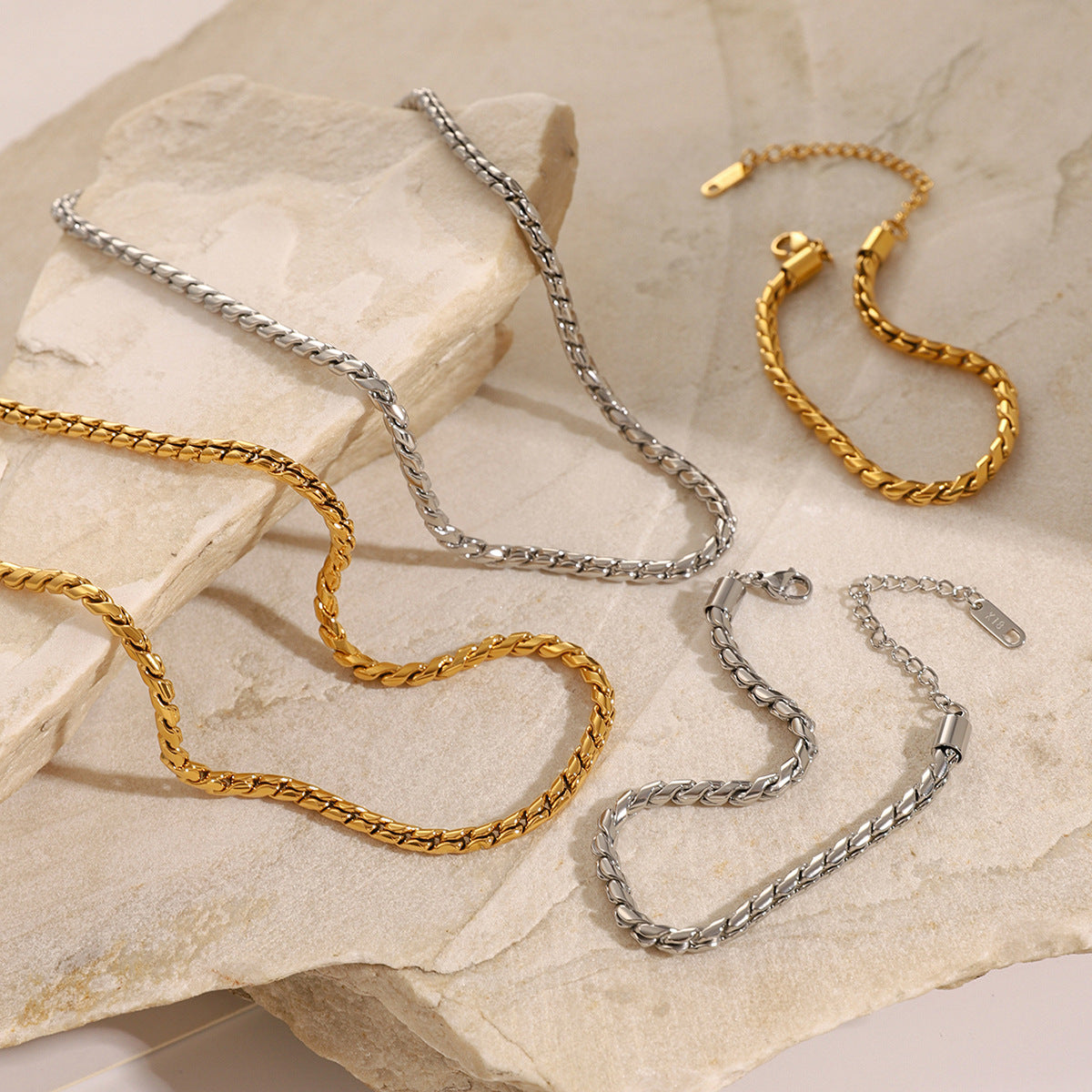 Minimalist Cold Style 18K Gold Plated 3mm Snake Chain Stainless Steel Necklace for Women and Men