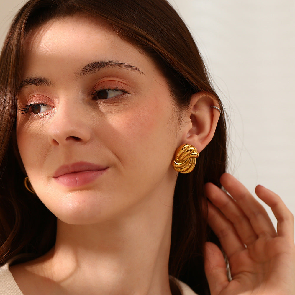 Orecchini a perno ovali con fiocco, minimalisti e alla moda, da donna, in acciaio inossidabile con placcatura in oro 18 carati