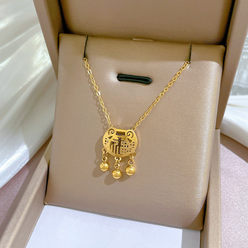 Collana con pendente geometrico minimalista in acciaio al titanio placcato per donna